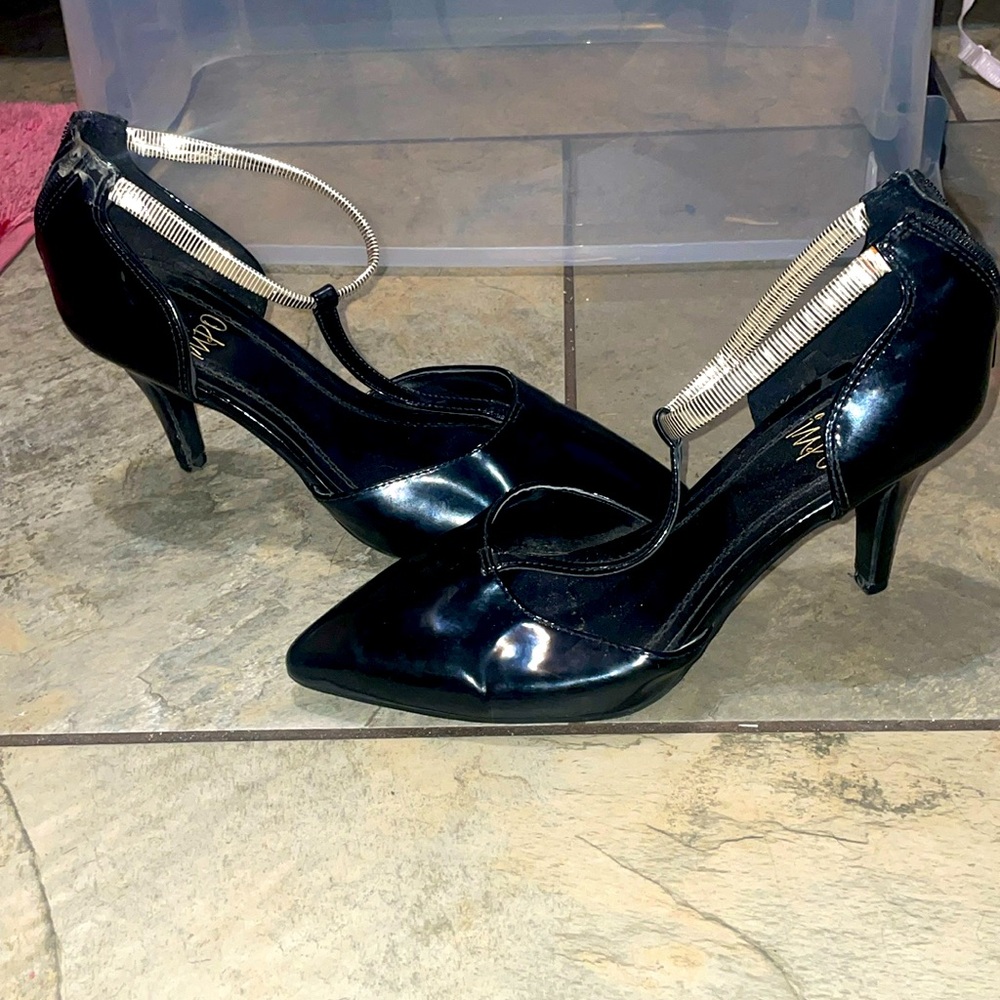 High heel shoes size 7.5